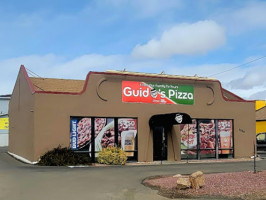 Guido's Pizza outside