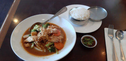 Sab-e-lee Thai food