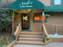 Nick's Lake House outside