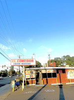 El Comedor outside