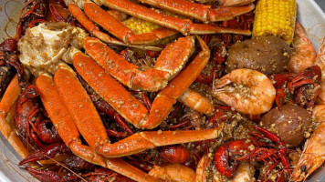Crab Heads Cajun Boil food