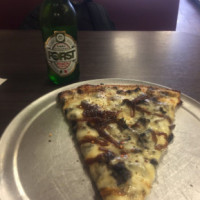 Lenny's Pizza Bistro (aka Lenny's Of Jamesport) food