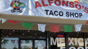 Alfonso's Mexican Food food