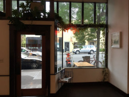 Albina Press Coffee Shop outside