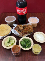 Carnitas Y Barbacoa Los Chepe's food