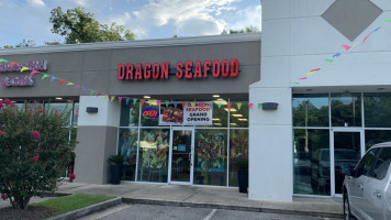 Dragon  City Chinese outside