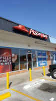 Pizza Hut outside