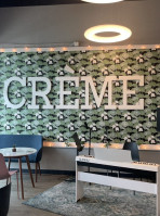 CrÈme Bistro inside