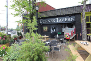 Little 5 Corner Tavern outside
