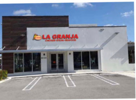 La Granja Miller Drive outside