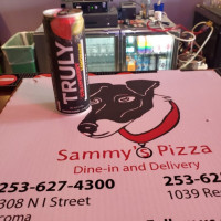 Sammy's Pizza food