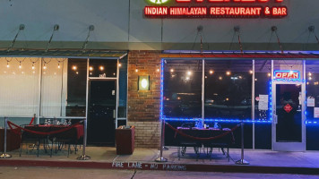 Everest Indian Himalayan Restaurant And Bar inside
