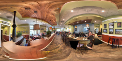 Another Broken Egg Cafe inside