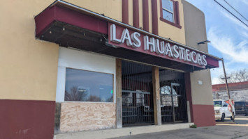 Las Huastecas outside