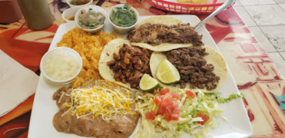 Tacos Y Salsas food