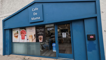 Cafe De Mama food