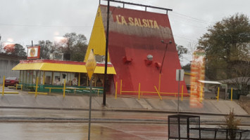 La Salsita Restaurant outside