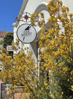 Oakberry Acai Bowls &smoothies Santa Barbara food