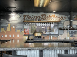 Union Brothers Brewing food