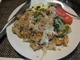 Yes Thai Indeed food