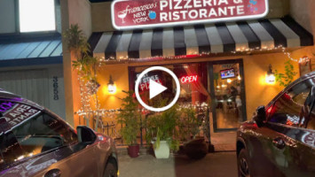 Francesco's Ny Pizzeria outside
