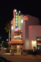 Fuddruckers inside