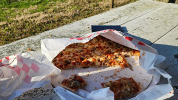 Sam's Una Pizza Sturgis, Ky outside