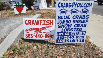 Live Blue Crabs outside