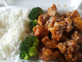 Golden China Wok food