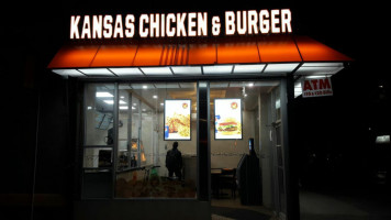 Kansas Chicken Burger outside