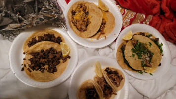 Aurora Tacos inside