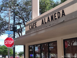 Cafe Alameda outside