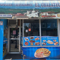 Pupuseria Y El Chavatero food