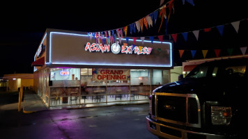 Asian Express outside