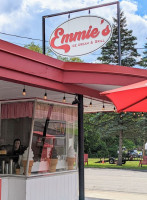 Emmie’s Ice Cream Grill food