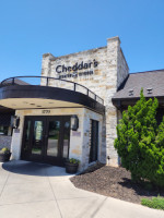 Cheddar's Scratch Kitchen outside