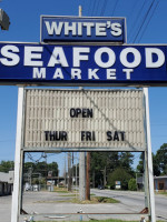 White's Seafood outside
