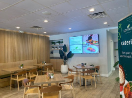 Sproutz Sunny Isles inside
