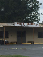 The Rusty Tractor Deli And Grill outside