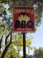 Larry's Countrystyle Bbq food