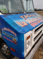 La Mexicana Taco Truck outside