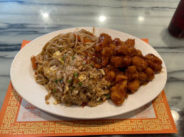 Hughson Asian Kitchen food