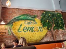 Cafe On Lemon food