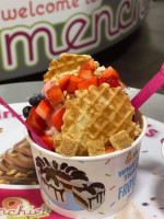 Menchie's Frozen Yogurt food