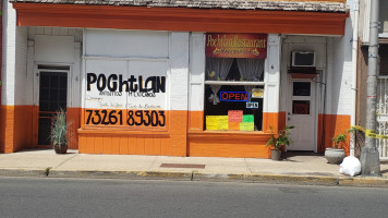 Pochtlan outside