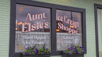 Aunt Elsie's Ice Cream Shoppe inside