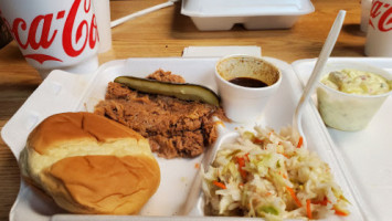 Smokey Pig -b-q food