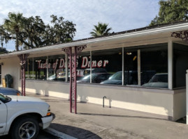 Taste Of Dixie Diner outside