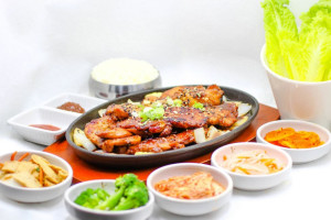 Jinju Korean Grill And Sushi food