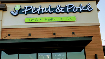 J-petal Poke Hewitt food